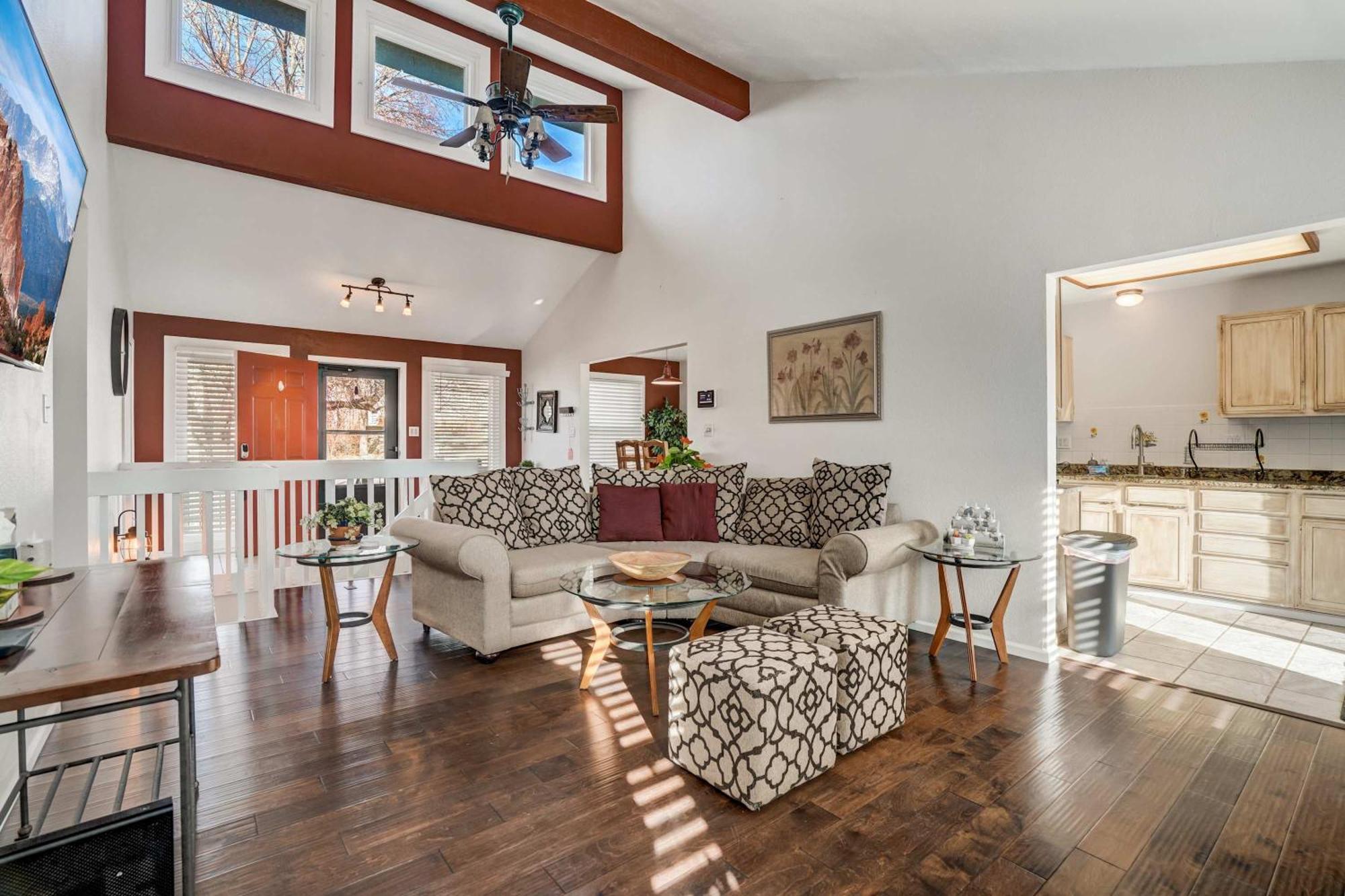 3bd Quiet Suburbs Restaurants & Parks *